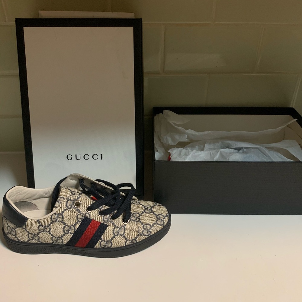 BIG BOYS AUTHENTIC GUCCI SNEAKERS!